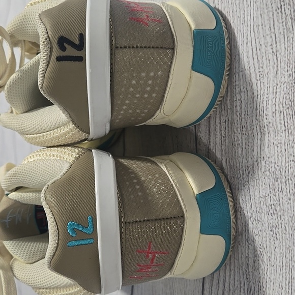 Nike Men's Ja Morant One Sneakers Khaki / Coconut Milk Size 10 - Picture 5 of 9